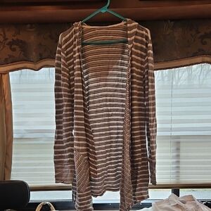 Chic Striped Gray Cardigan